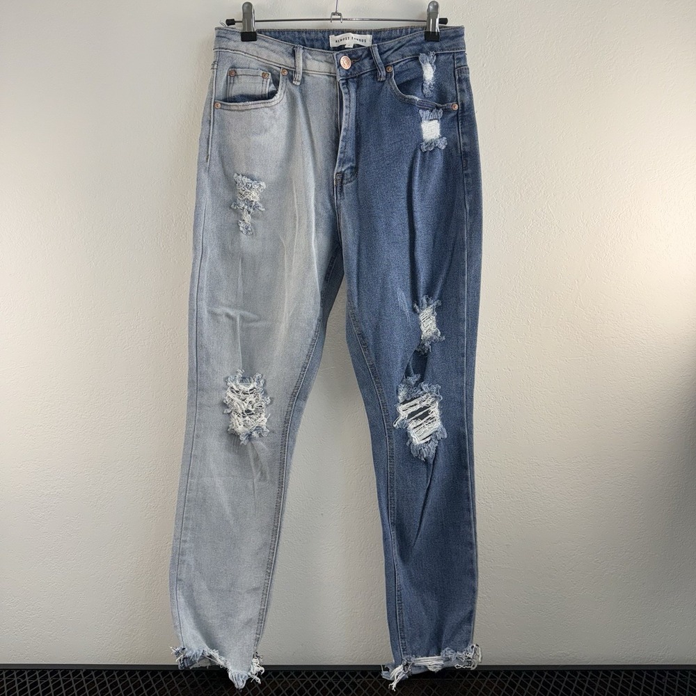 Almost Famous Jeans Women Size 7 Two Tone Distressed Skinny Stretch Raw Hem‎